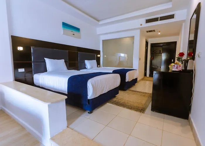 La Rosa Waves - Couple & Families Only Hotel 4*