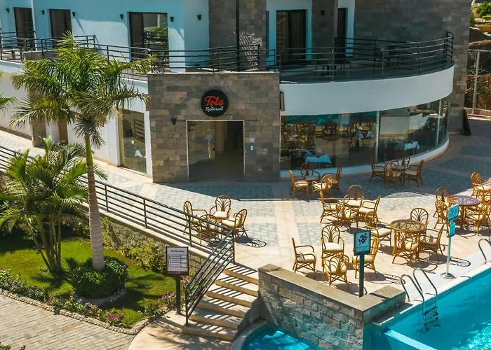 La Rosa Waves - Couple & Families Only 4*