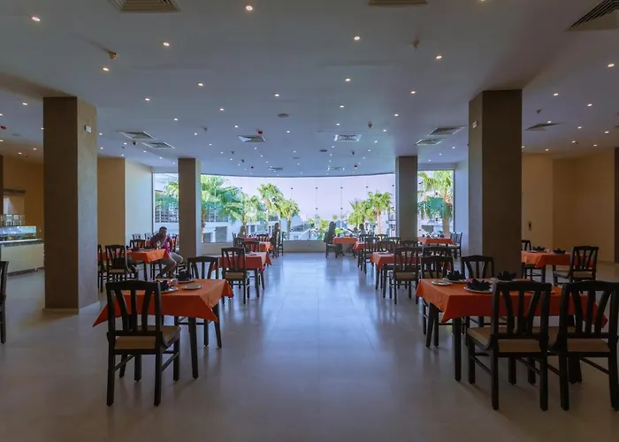 Hotel La Rosa Waves - Couple & Families Only 4*